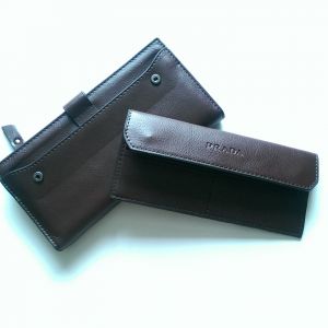 Клатч Prada коричневый с визитницей